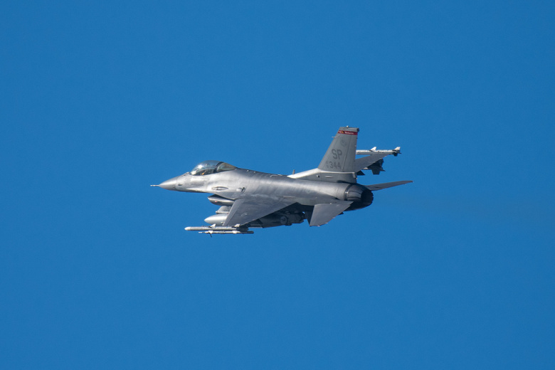 Истребитель F-16